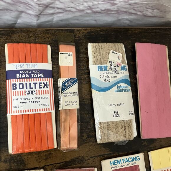 Vintage Craft Lot of 30 Wrights & More Sewing NOS Buttons Trim Rick Rack Piping - Picture 4 of 13